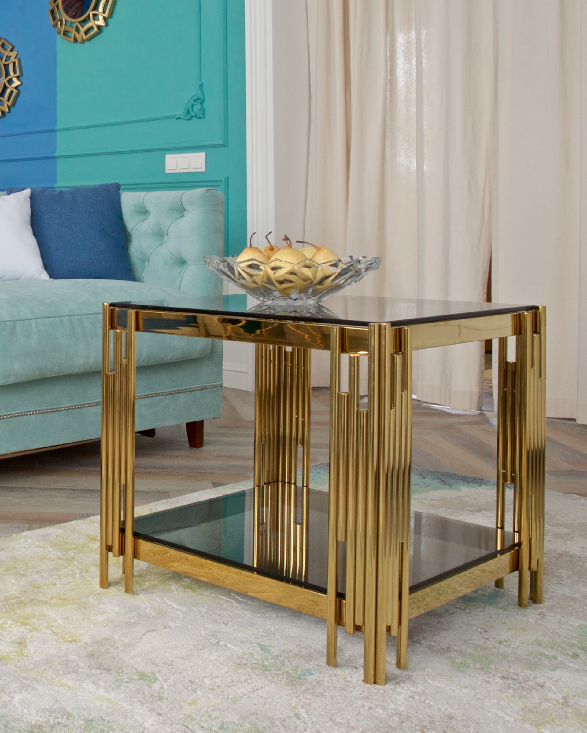 Журнальный столик 55*55 ГЭТСБИ золото стекло smoke — изображение 3