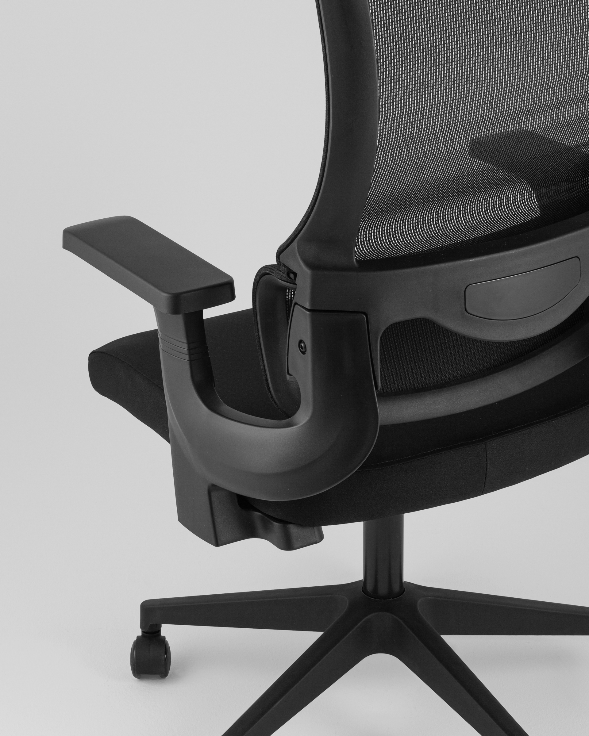 Кресло офисное TopChairs Vantage черный — изображение 9