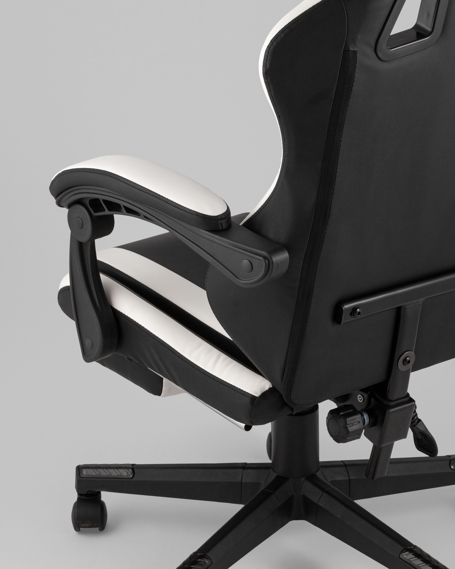 Кресло спортивное TopChairs Prophet с оттоманкой черно-белый — изображение 10