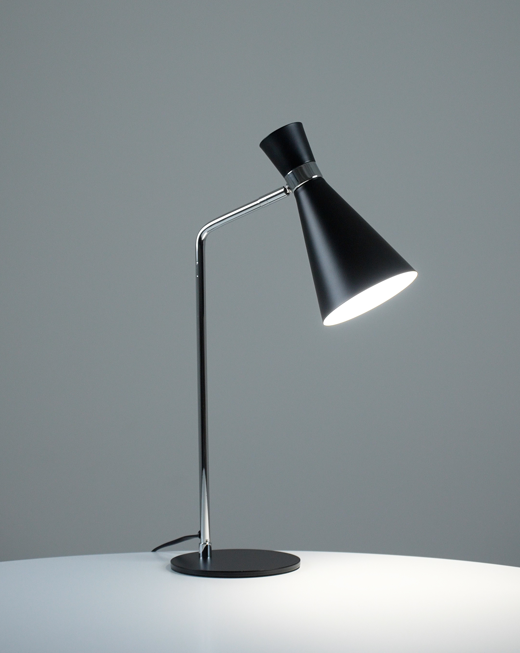 Лампа настольная Moderli V10996-T Page — изображение 6