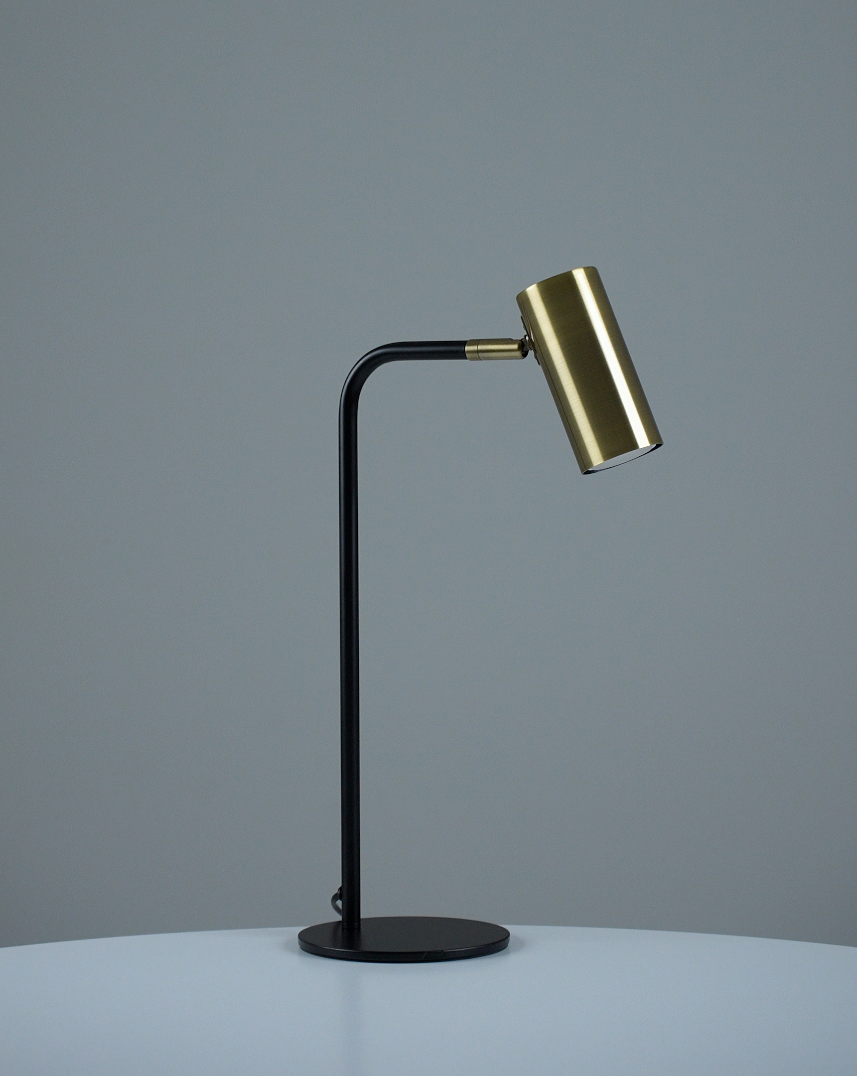 Лампа настольная Moderli V11002-TL Fine — изображение 2