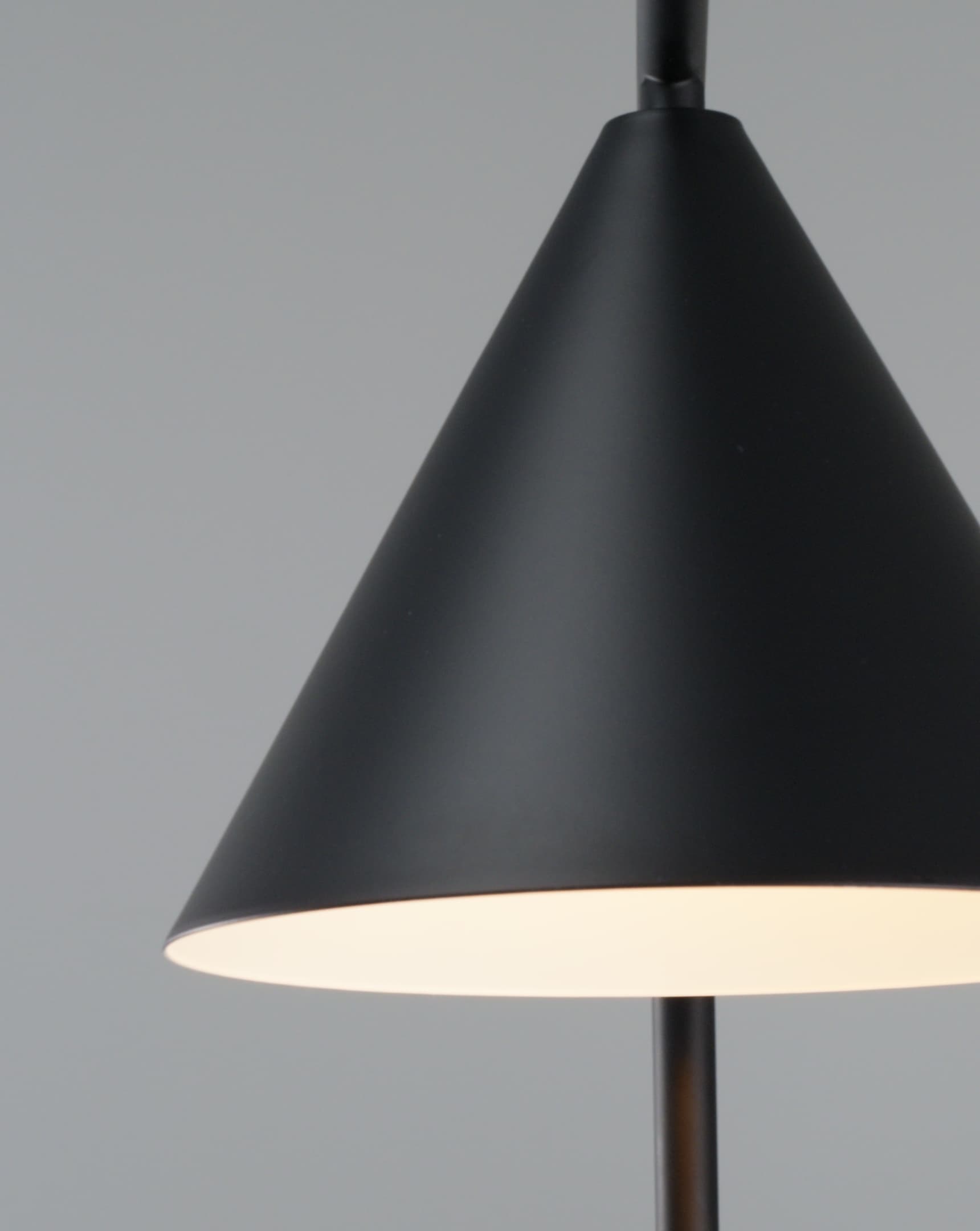 Лампа настольная Moderli V11594-1T Omaha — изображение 7