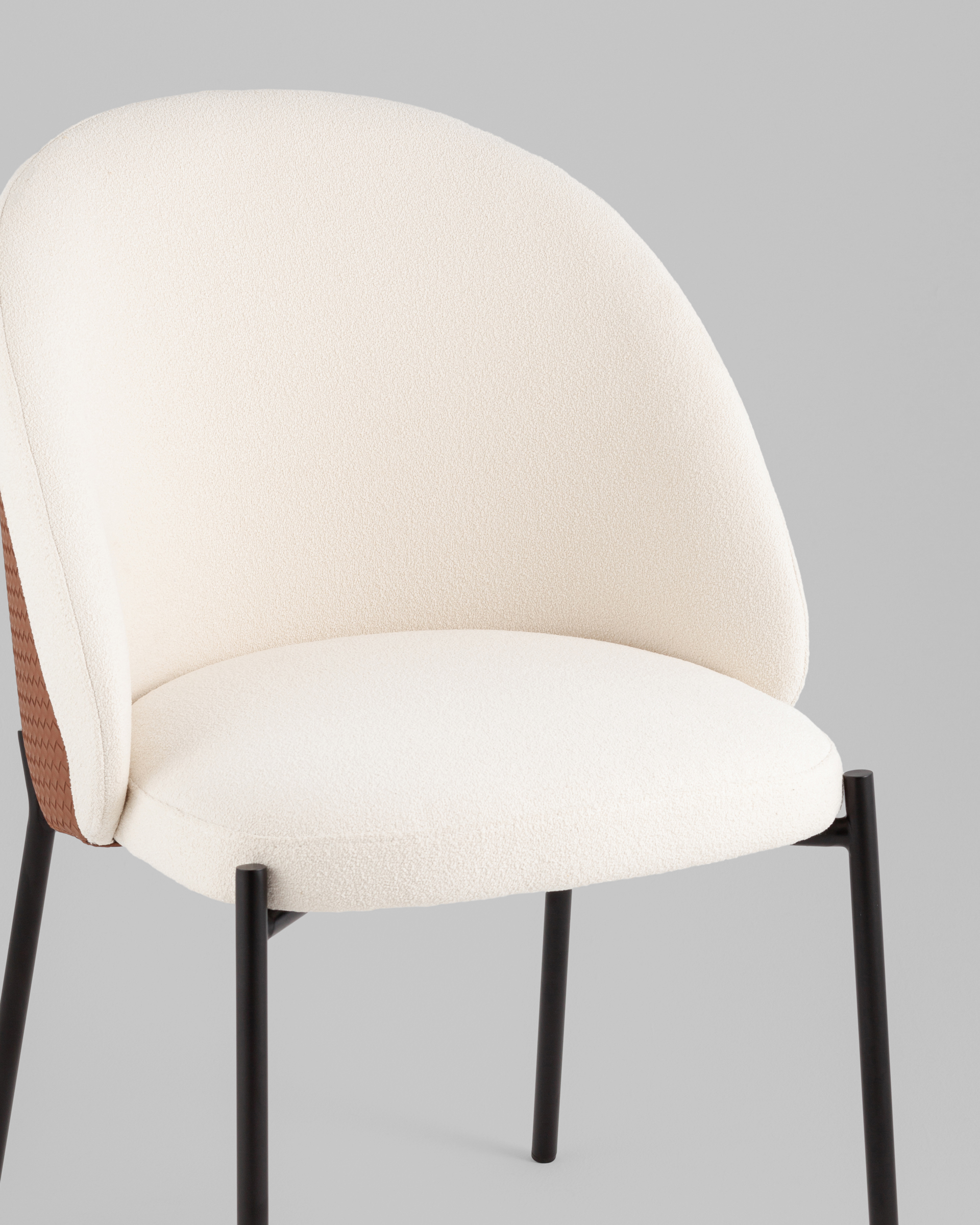 Стул обеденный Adelinde бежевый с коричневой экокожей — изображение 8