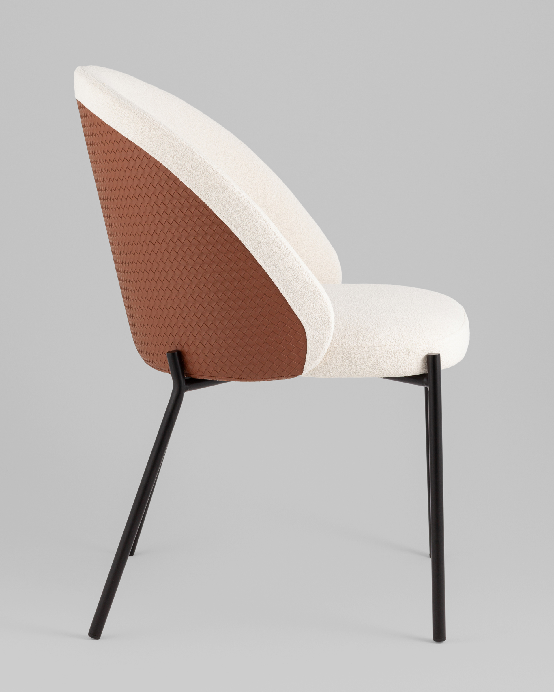 Стул обеденный Adelinde бежевый с коричневой экокожей — изображение 4