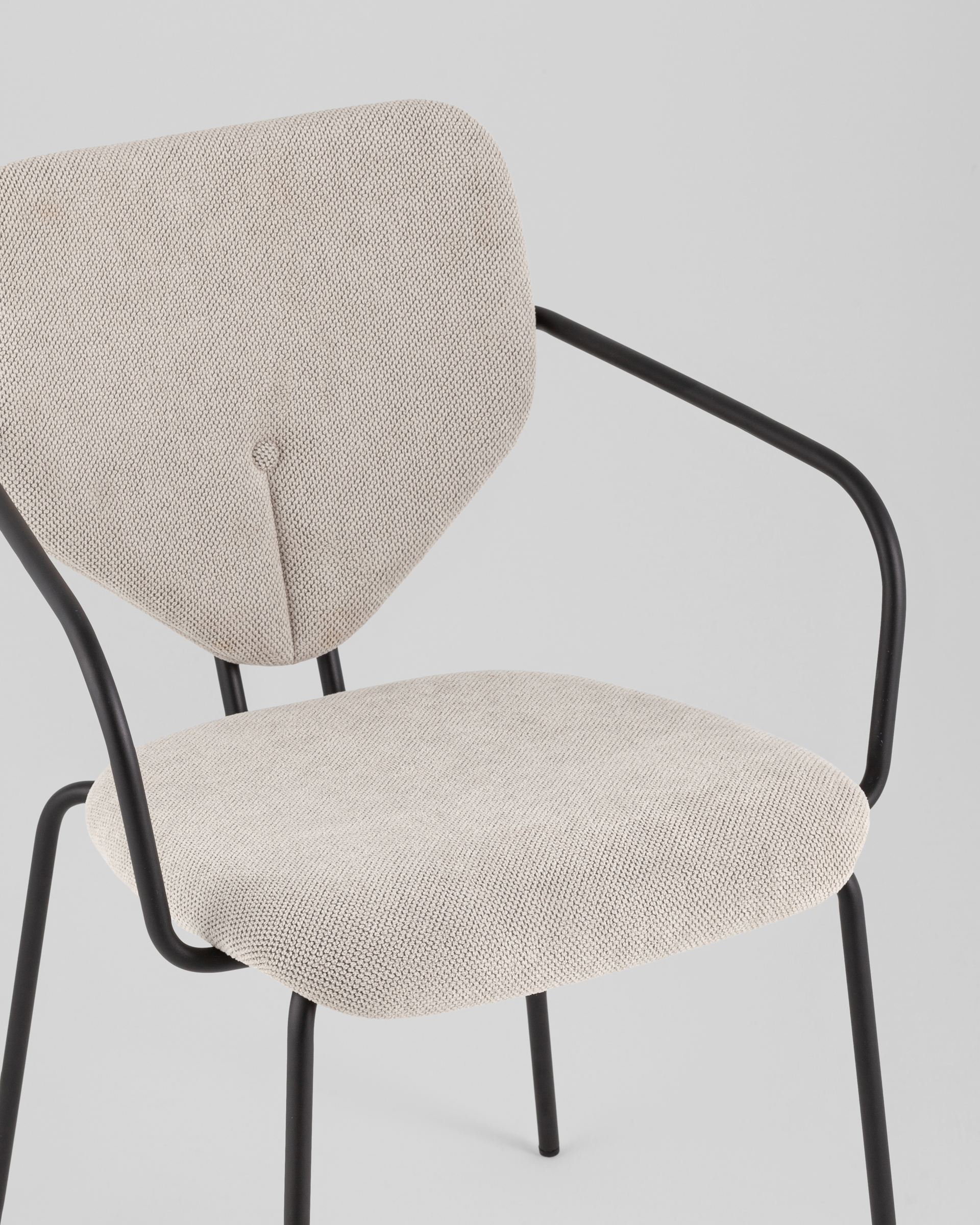 Стул обеденный Masey с подлокотниками бежевый — изображение 10