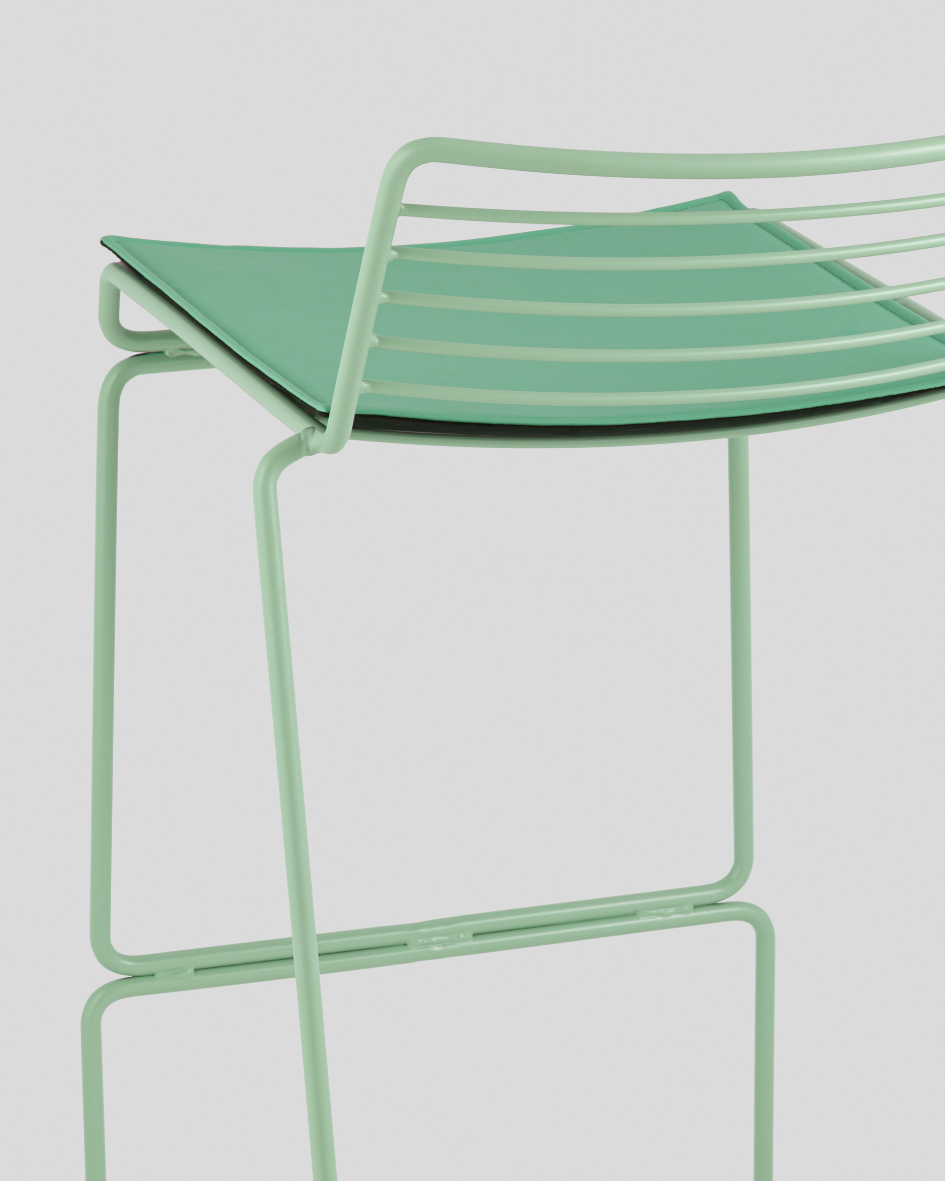 Стул полубарный Danny зеленый с подушкой — изображение 7