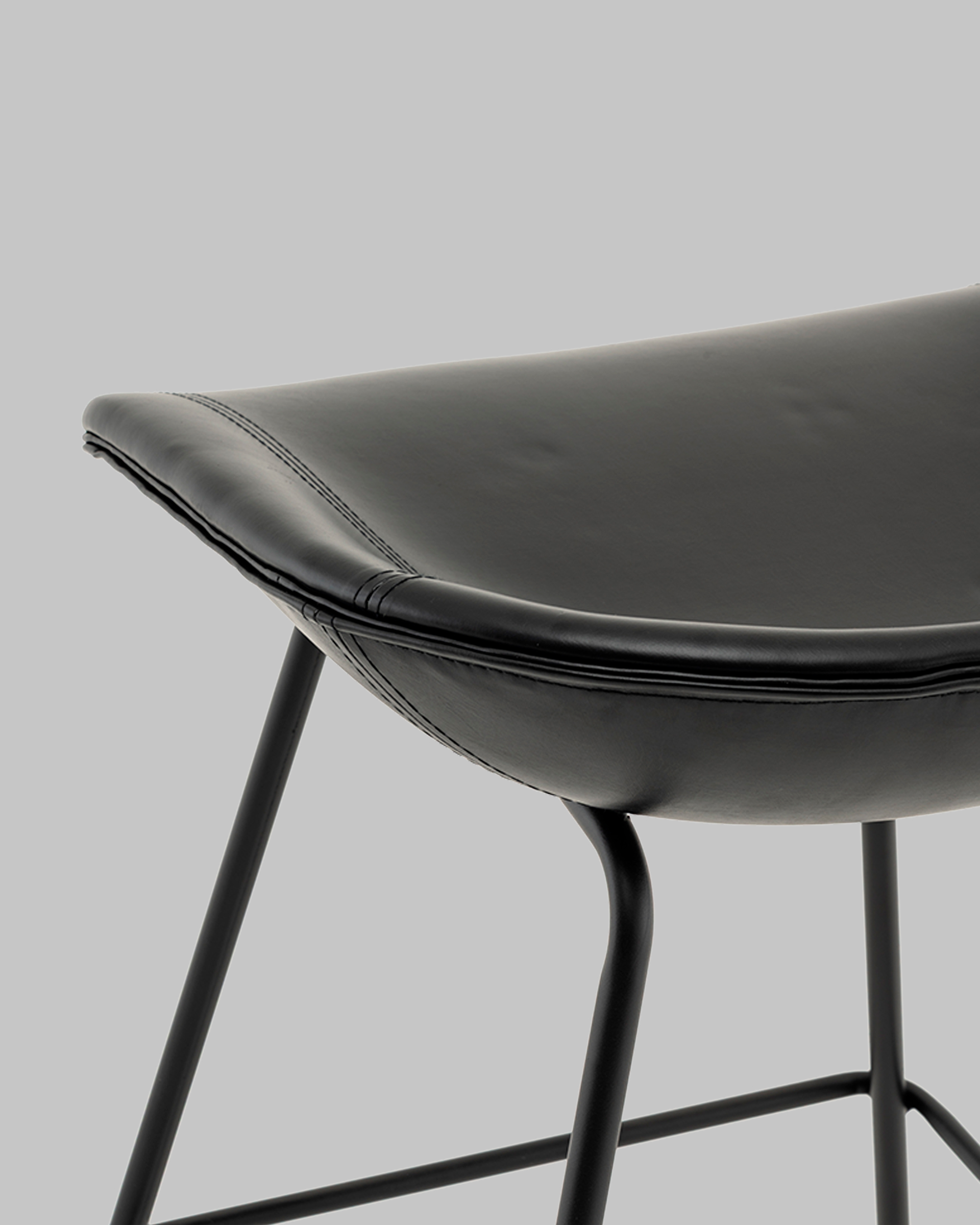 Стул полубарный Фуриоса экокожа чёрный — изображение 7
