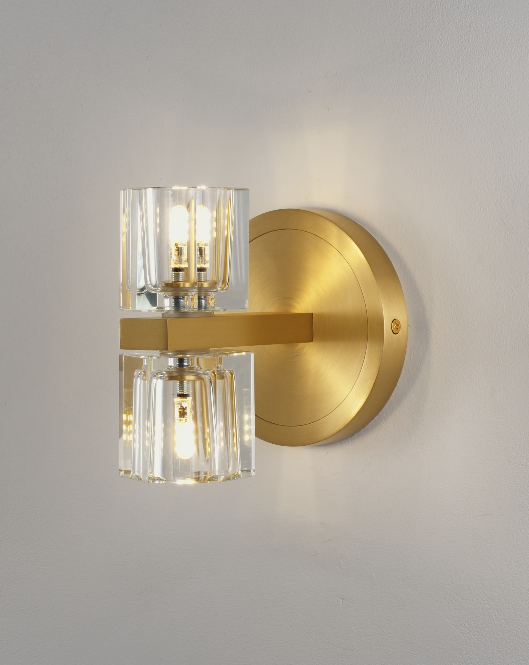 Светильник настенный Moderli V11016-2W Brass — изображение 7