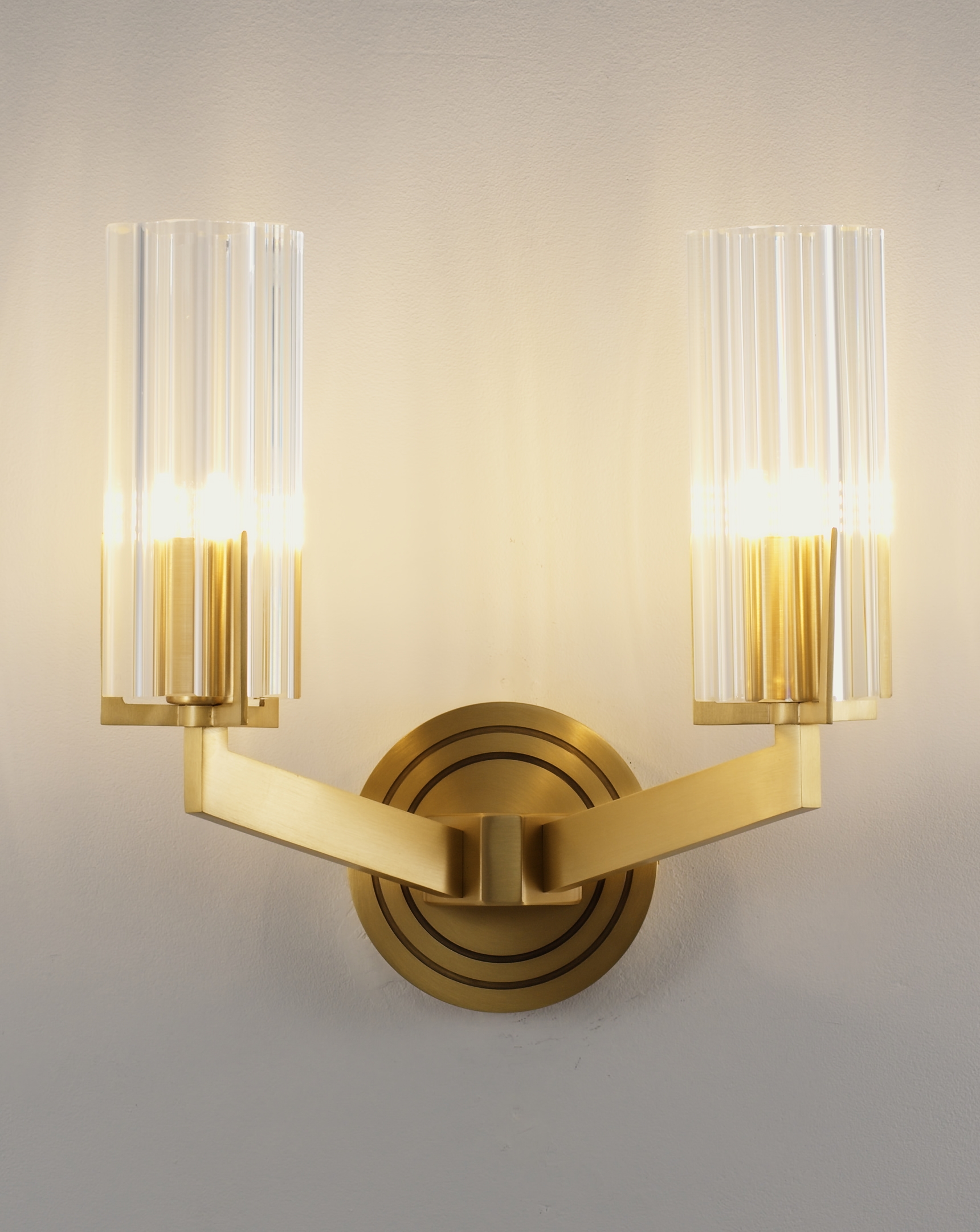 Светильник настенный Moderli V11073-2W Brass — изображение 8