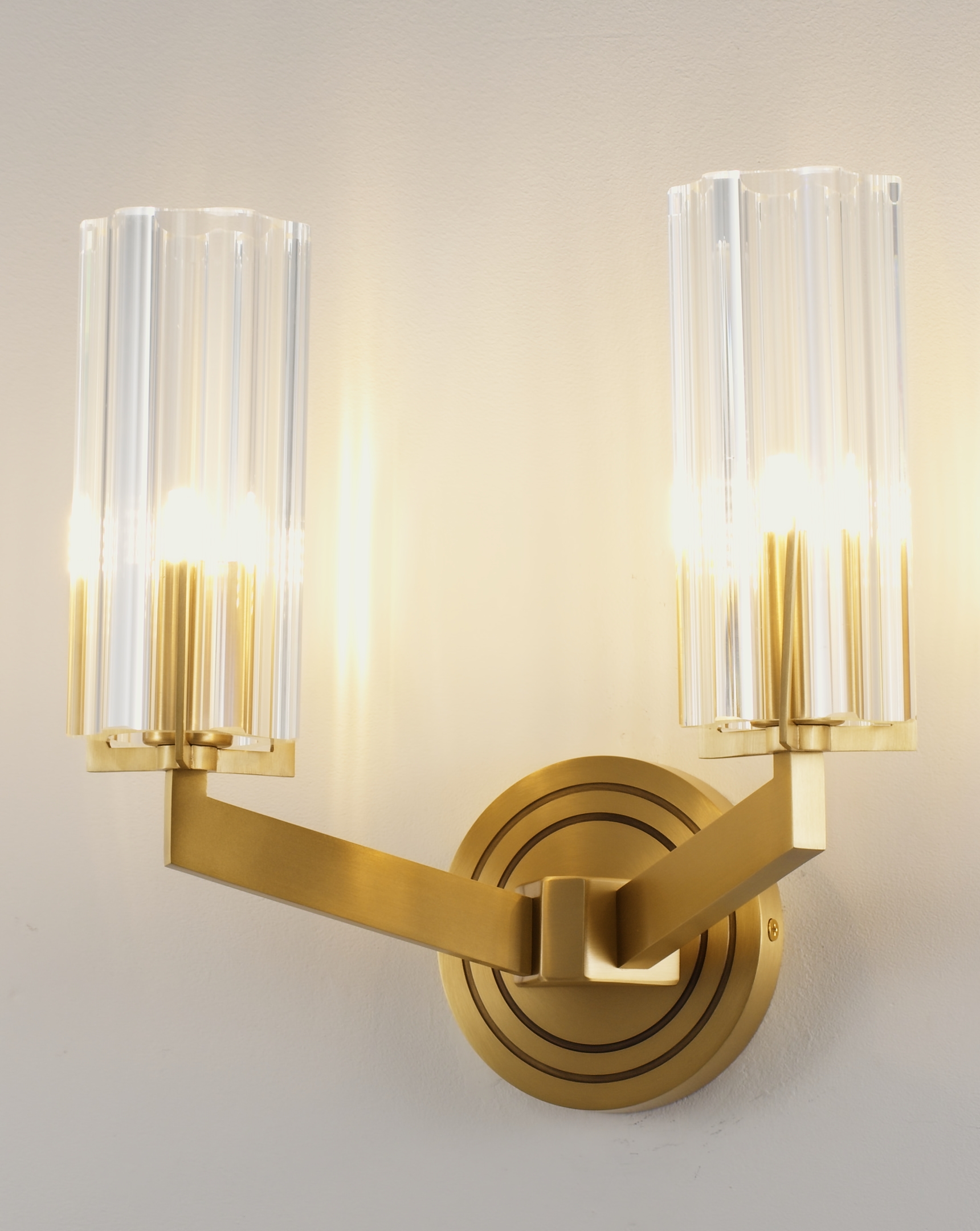 Светильник настенный Moderli V11073-2W Brass — изображение 10